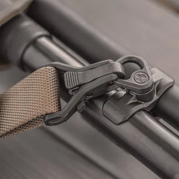 64-4-mag541-blk_magpul_paraclip_05_1.webp
